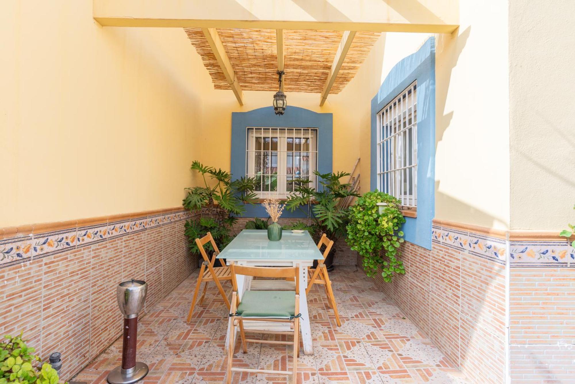 Villa Valentina - Renovated On Los Alamos Beach Torremolinos Exterior photo