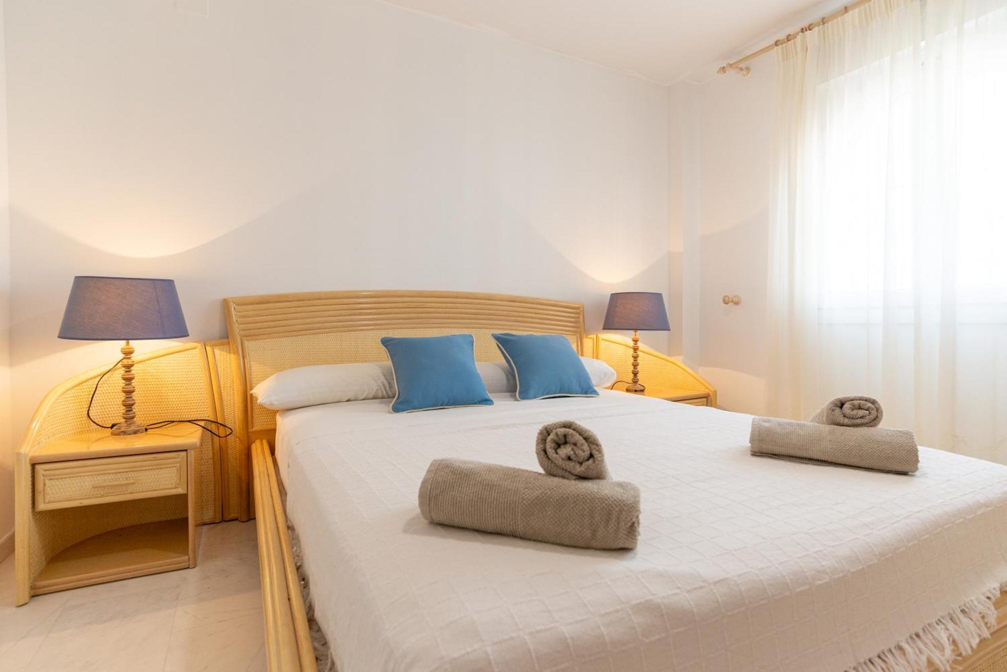 Villa Valentina - Renovated On Los Alamos Beach Torremolinos Exterior photo